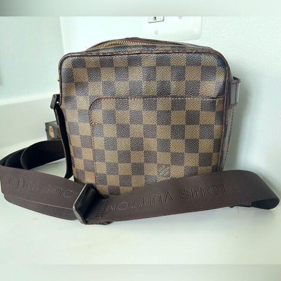 Louis Vuitton Olaf Damier Ebene Crossbody - Picture 1 of 16